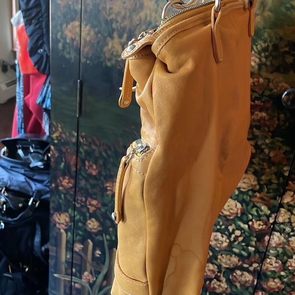 Nuovedive Embossed Italian Leather Handbag ,can’t go wrong with Italian leather - Picture 4 of 6